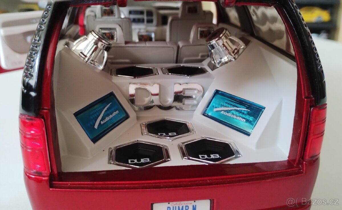 Chevrolet SubUrban 1/18 tuning - 8