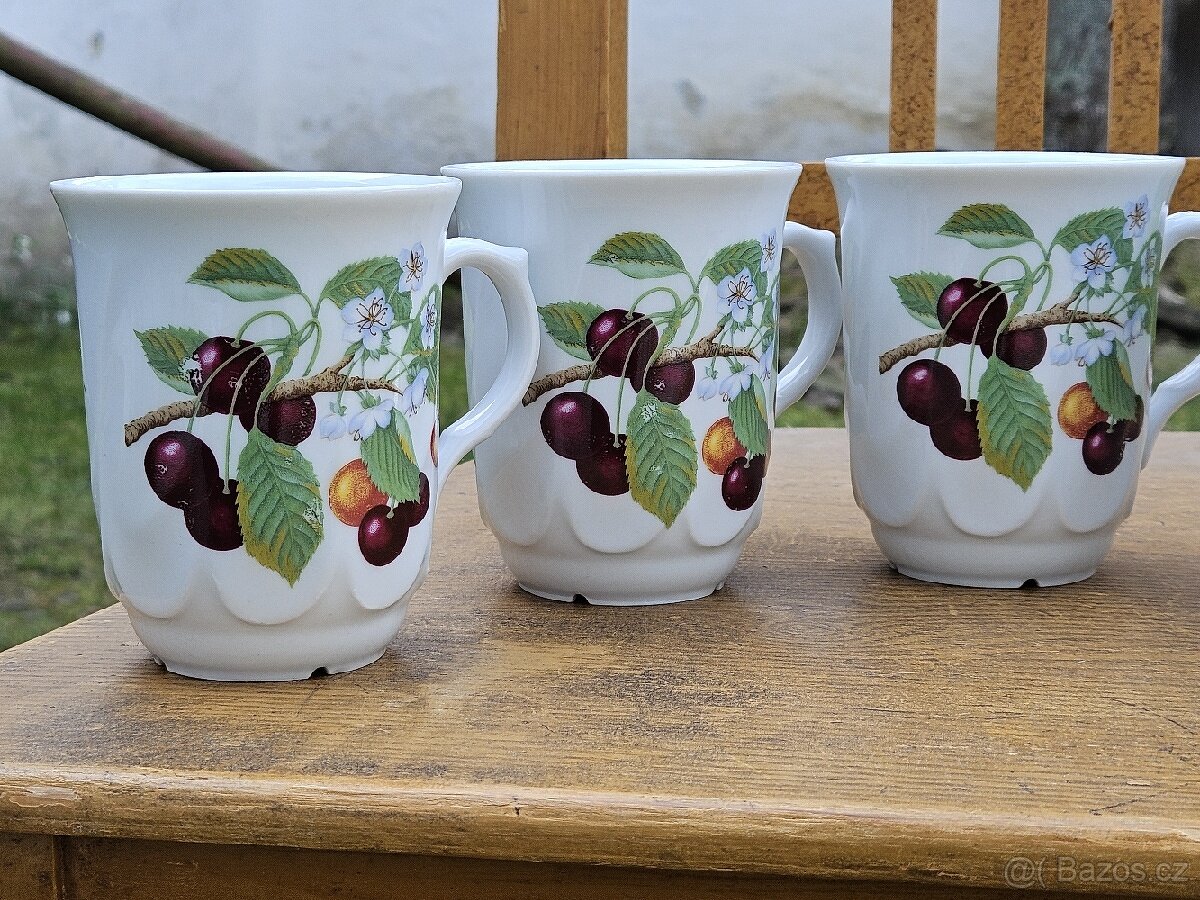 Sada porcelánových hrnků s třešněmi - 8