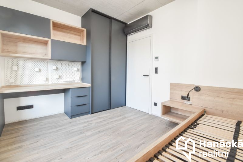 Pronájem exkluzivního bytu 3+kk, ul. Rejskova,... - 8