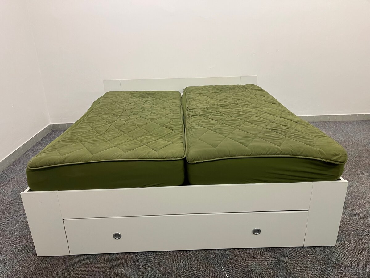 Postel s matracemi a úložným prostorem - 8