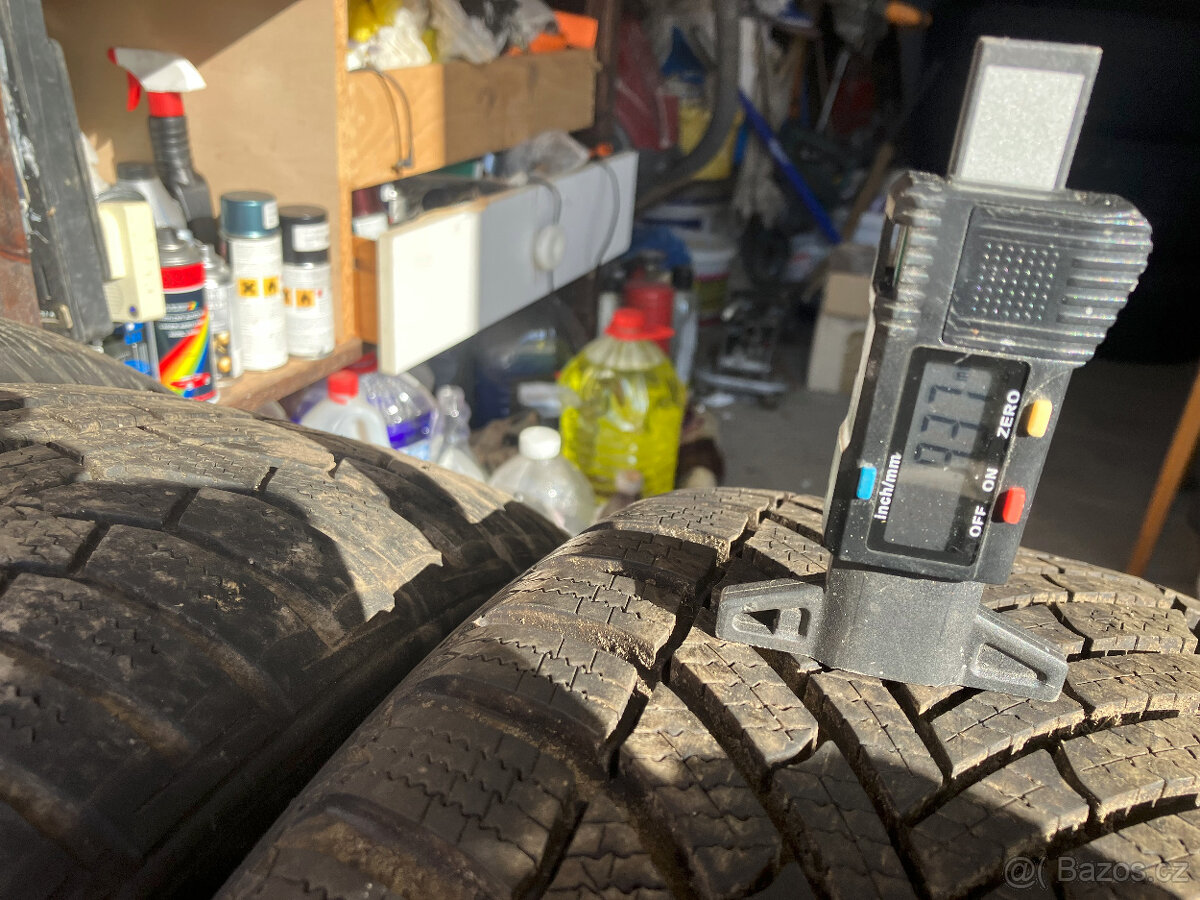 zimní pneu 205/50/17 - 8