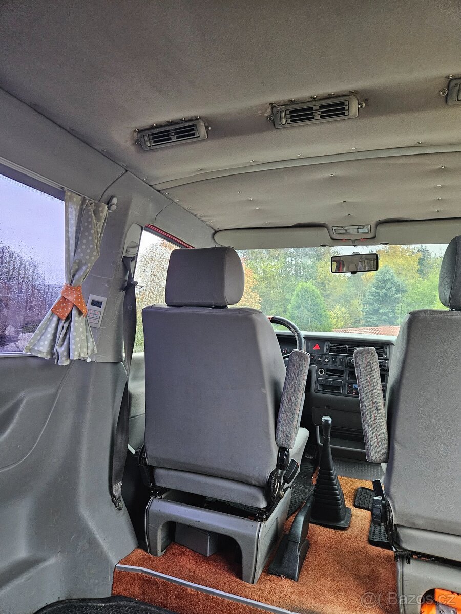 Volkswagen Caravelle T4 - 8