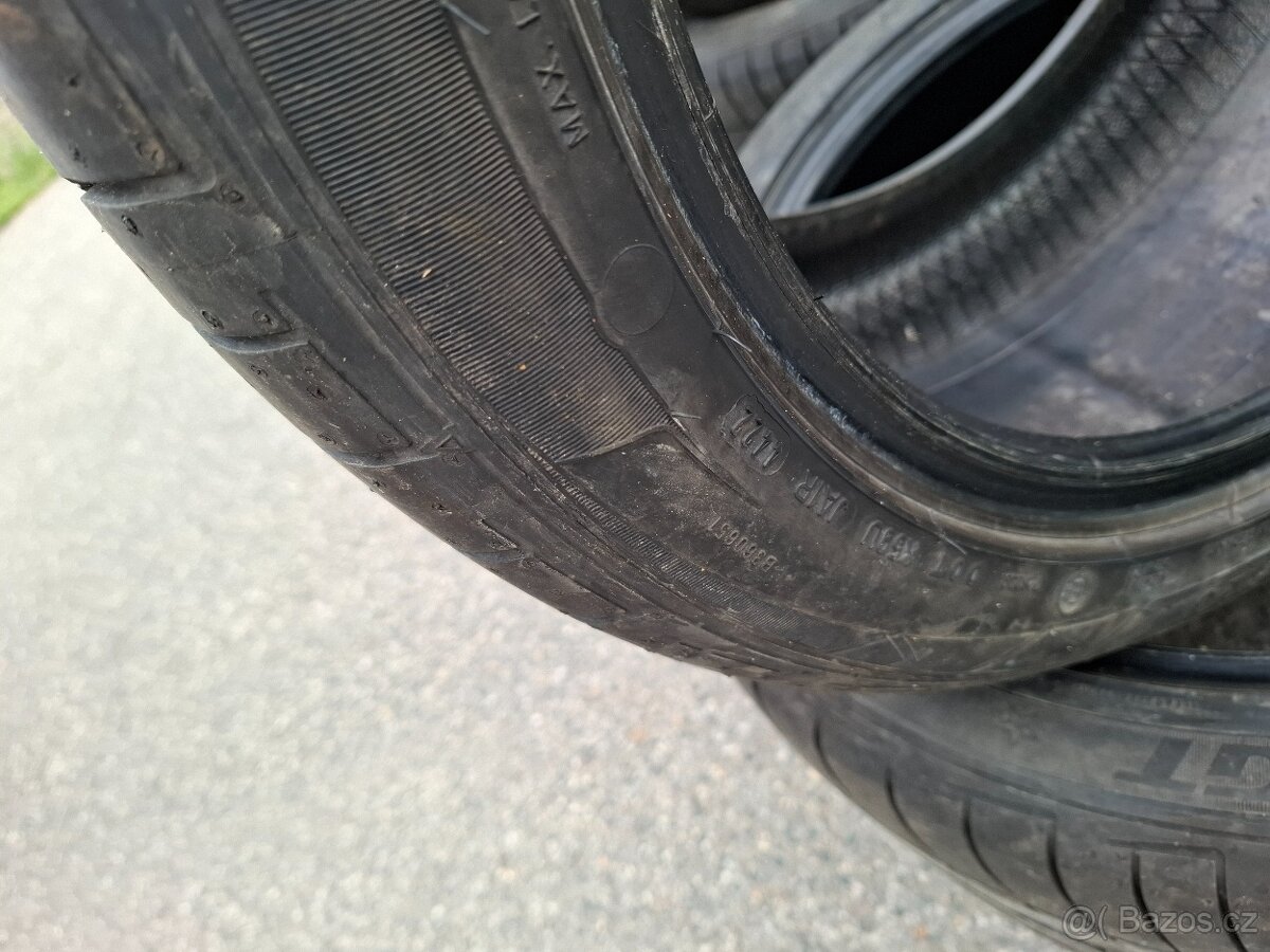 Zánovní pneu letní BMW X5, X6 - 20" - 8