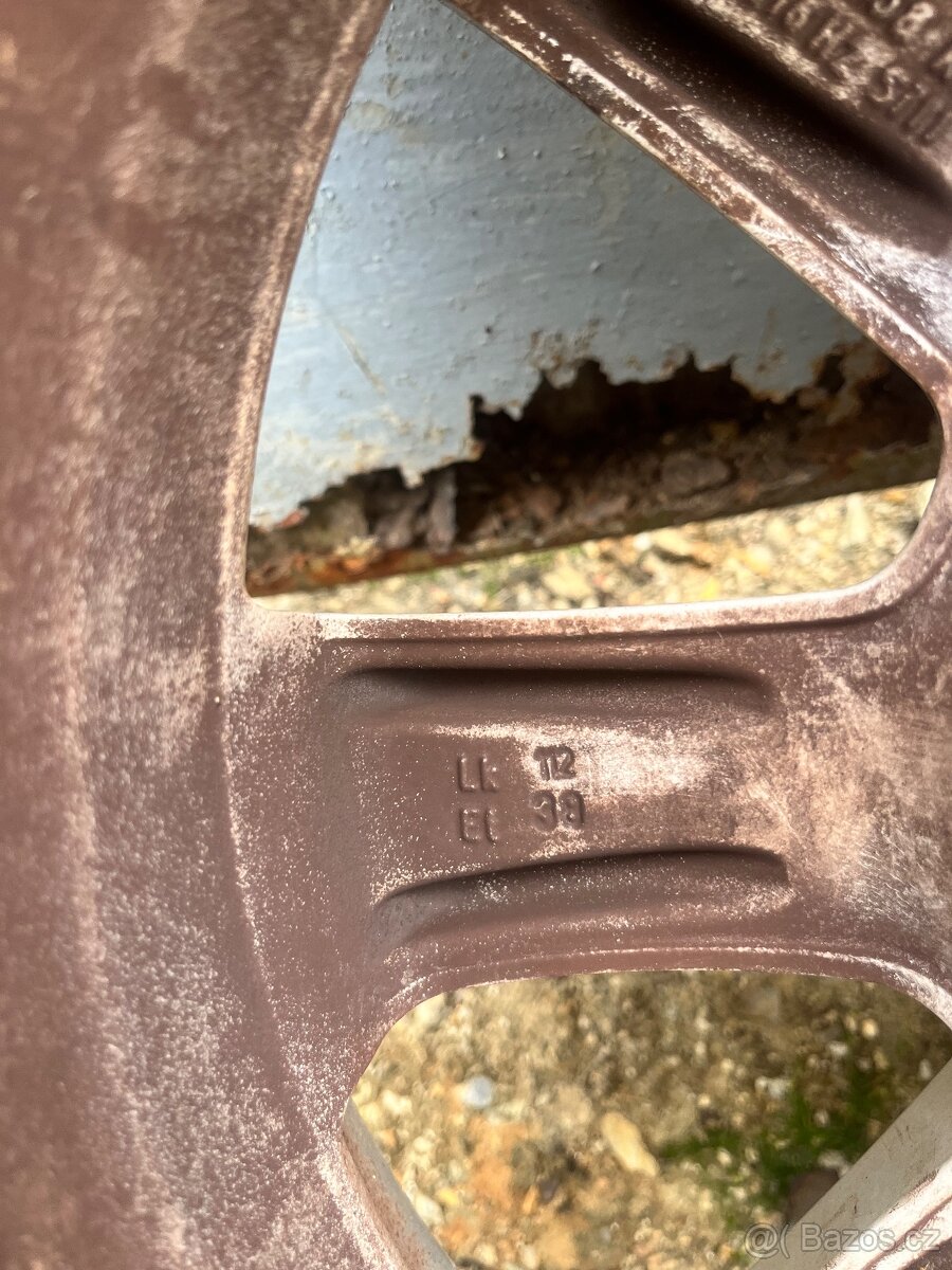 Zimní komplety 205/60 R16 5x112 Borbet - 8