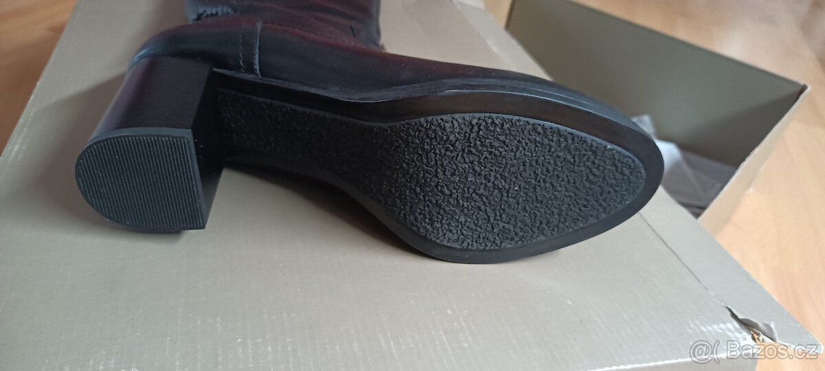 Nové dámské kozačky - 8