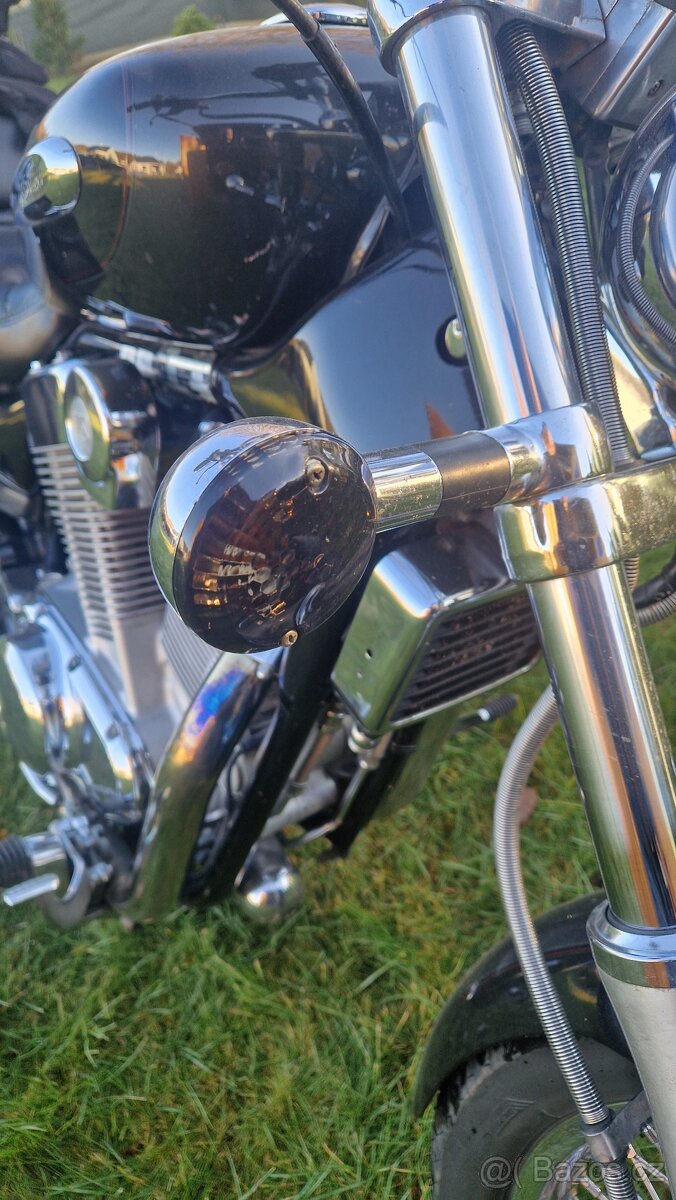 Suzuki Intruder 1400 - 8