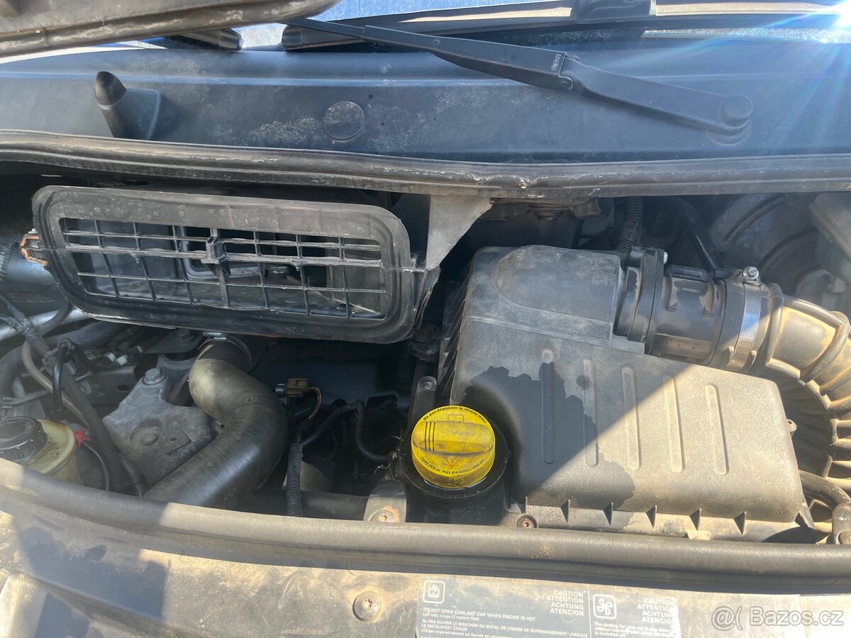 Opel Vivaro - 8