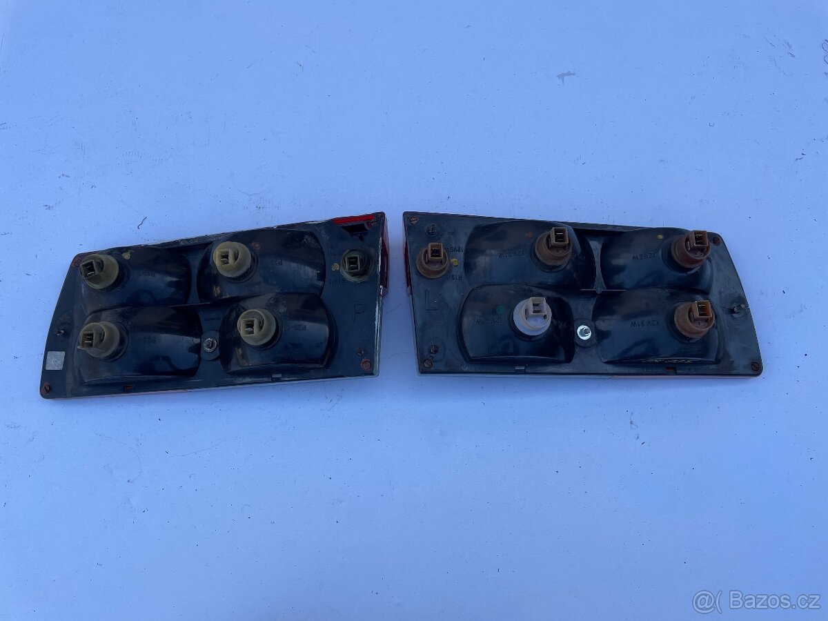 Zadní světla - Škoda 120 - 8