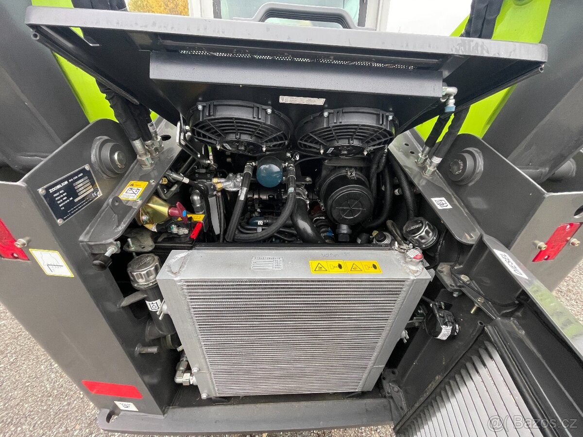 Smykový nakladač Zoomlion ZS090V - 8