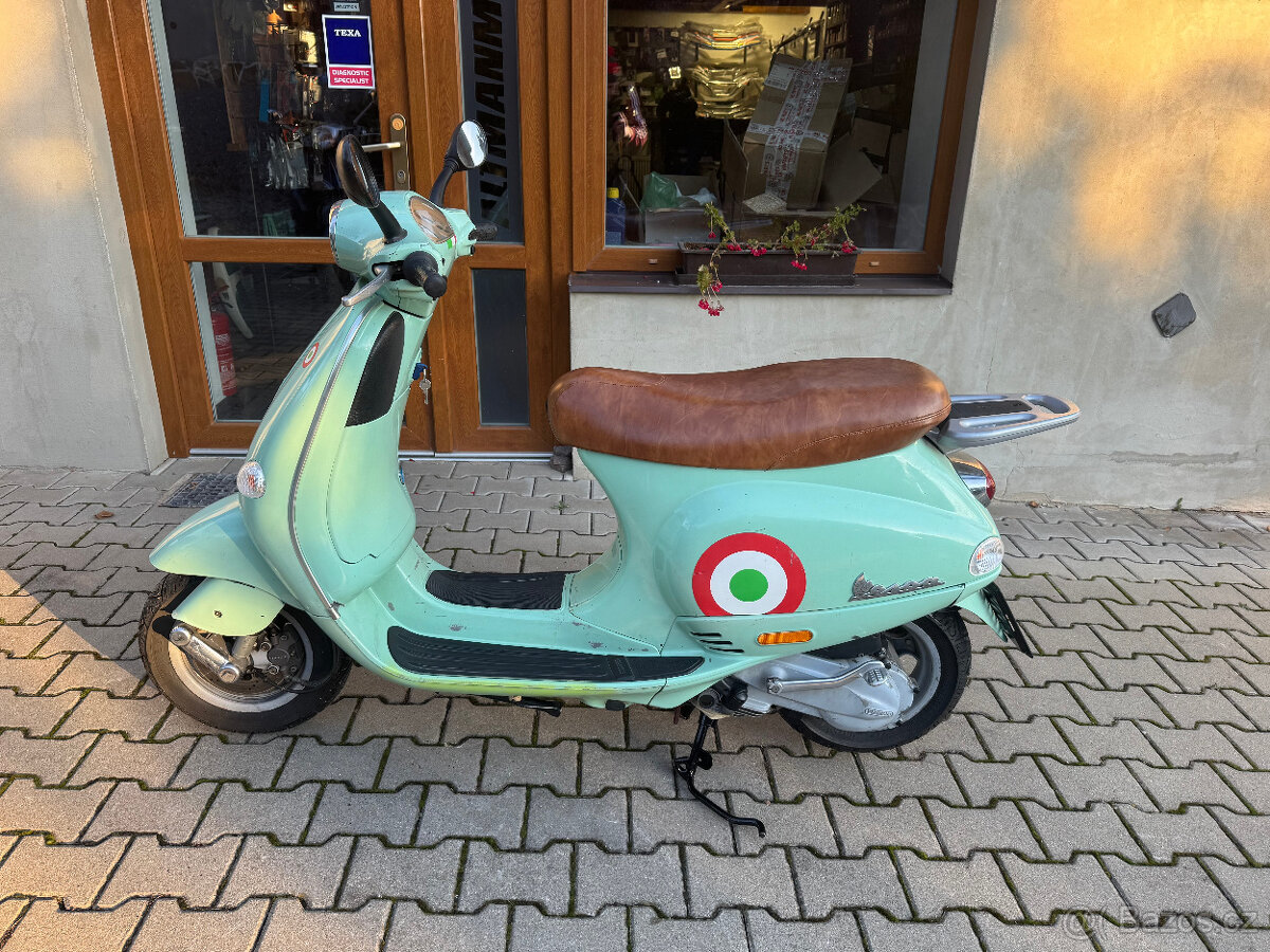 Piaggio Vespa ET4 125 - 8