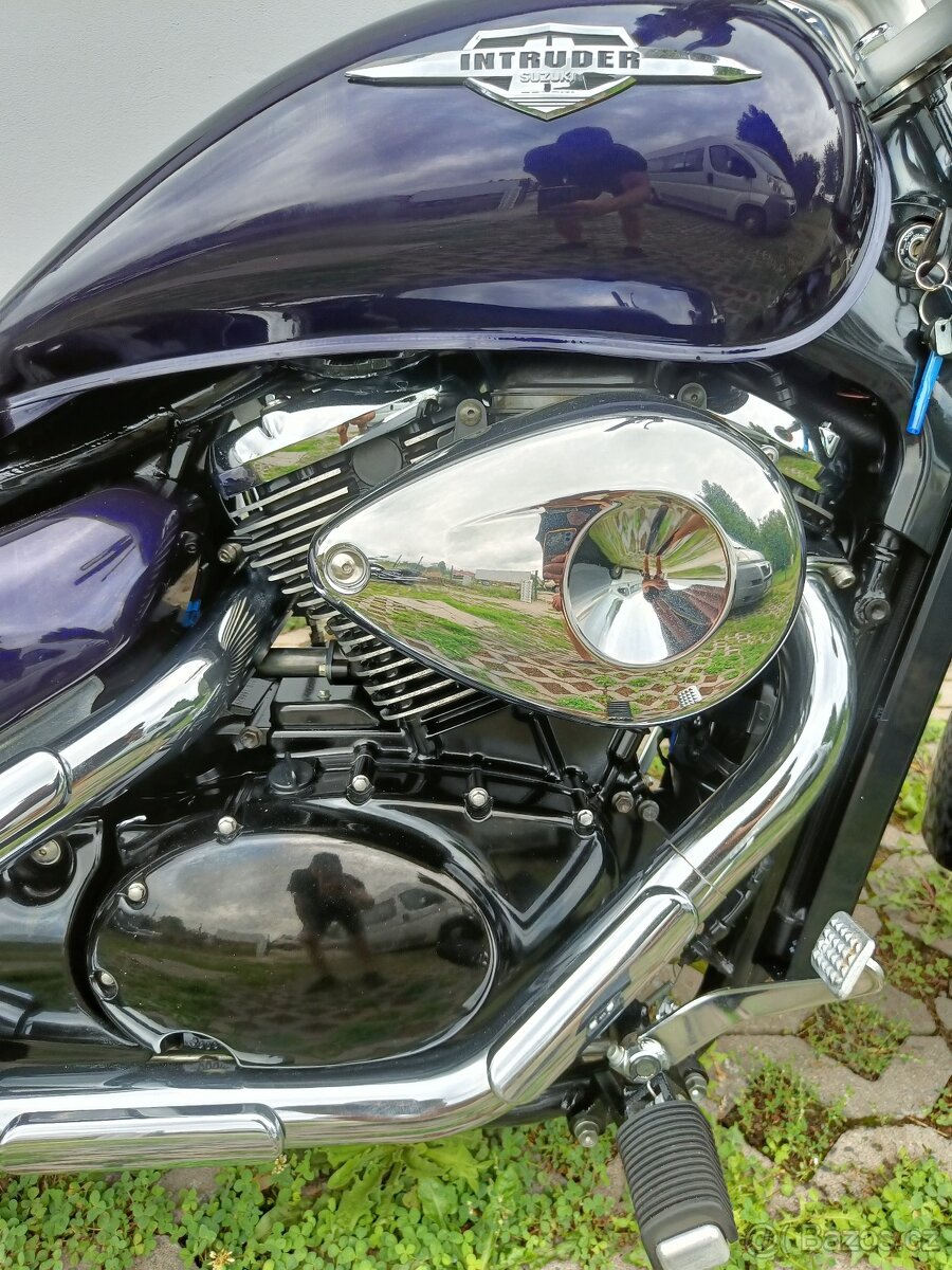 Suzuki m 800 Intruder - 8