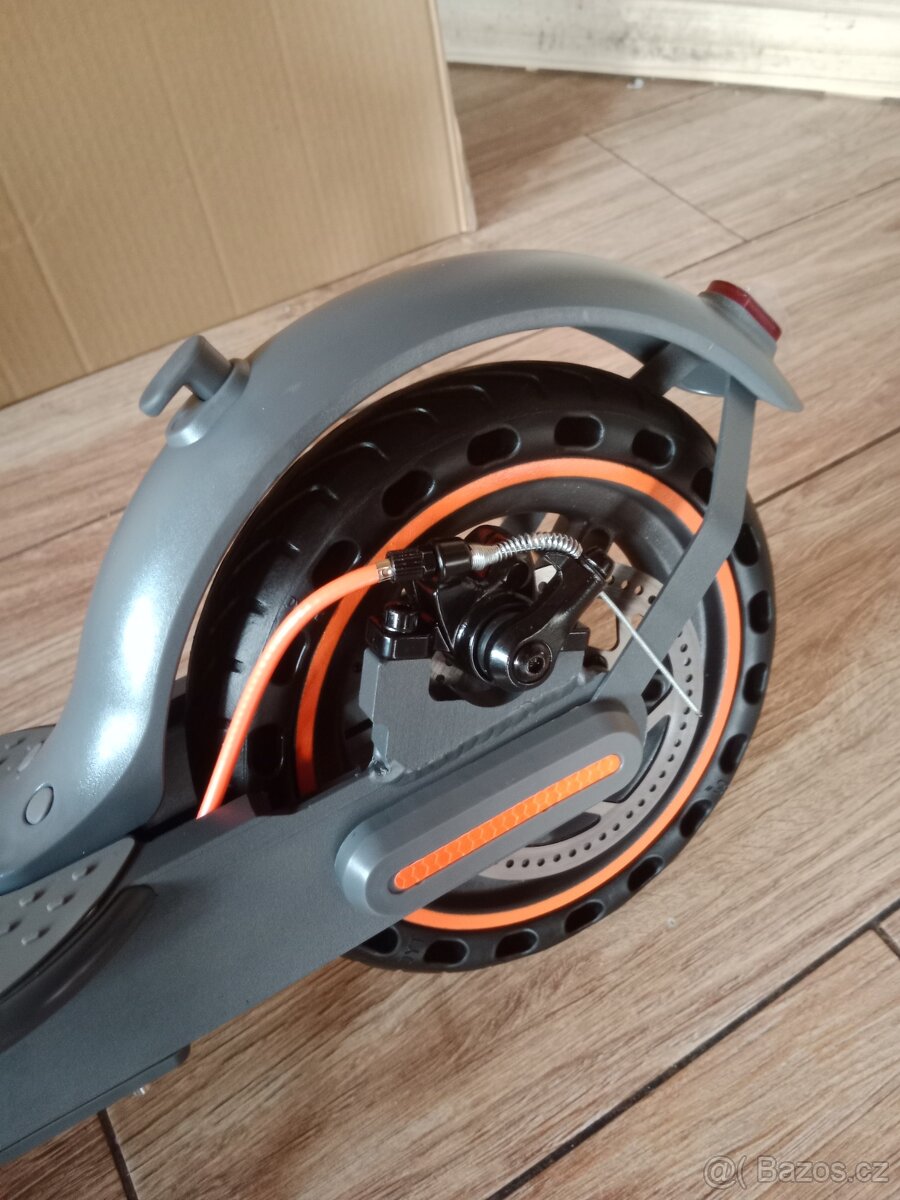 Koloběžka elektrická - 8