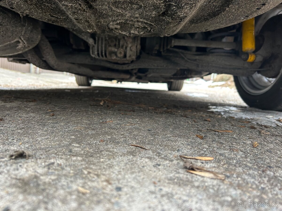 Prodám Bmw e30 320i kupe - 8