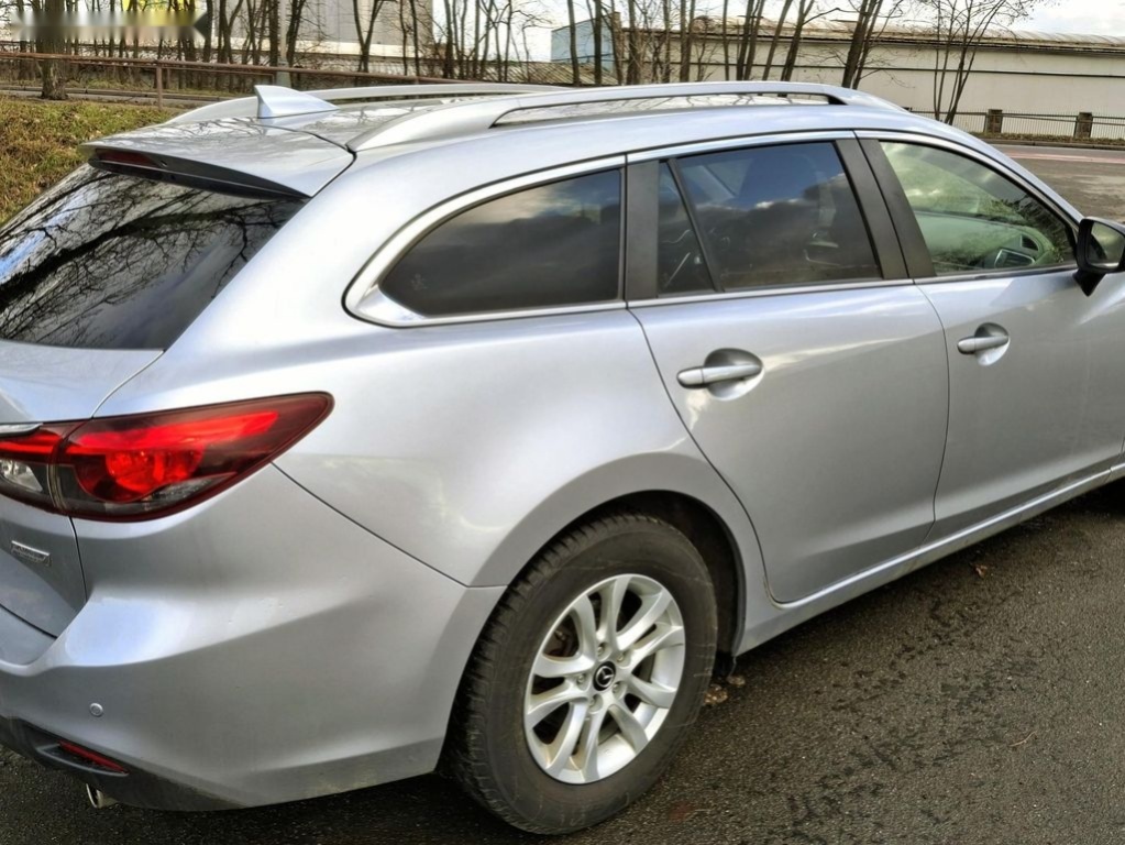 Mazda 6,2.0 121 KW Facelit 1. majitel - 8