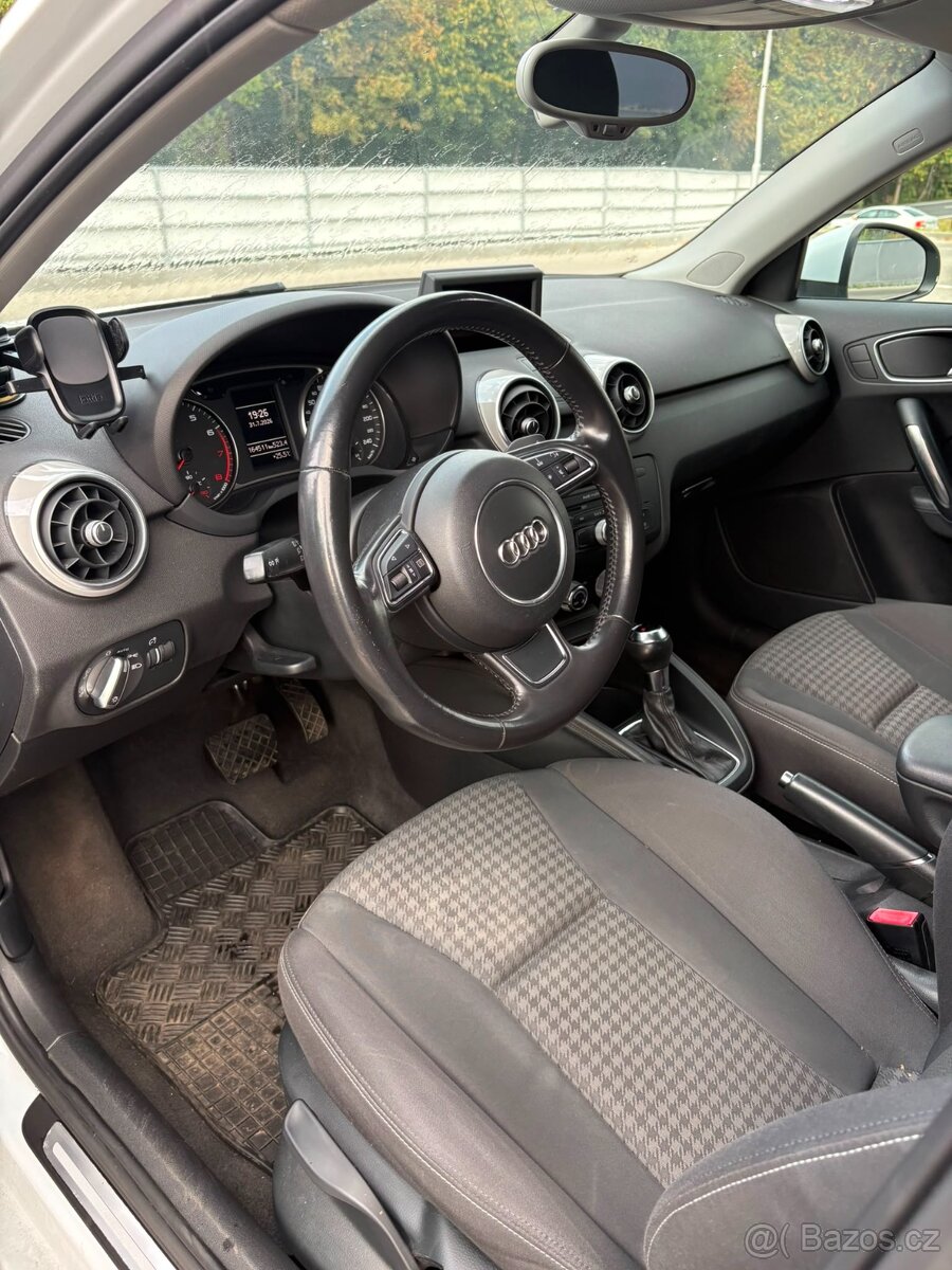 Audi A1 Sportback 1.4 TFSI S tronic (2012) - 8