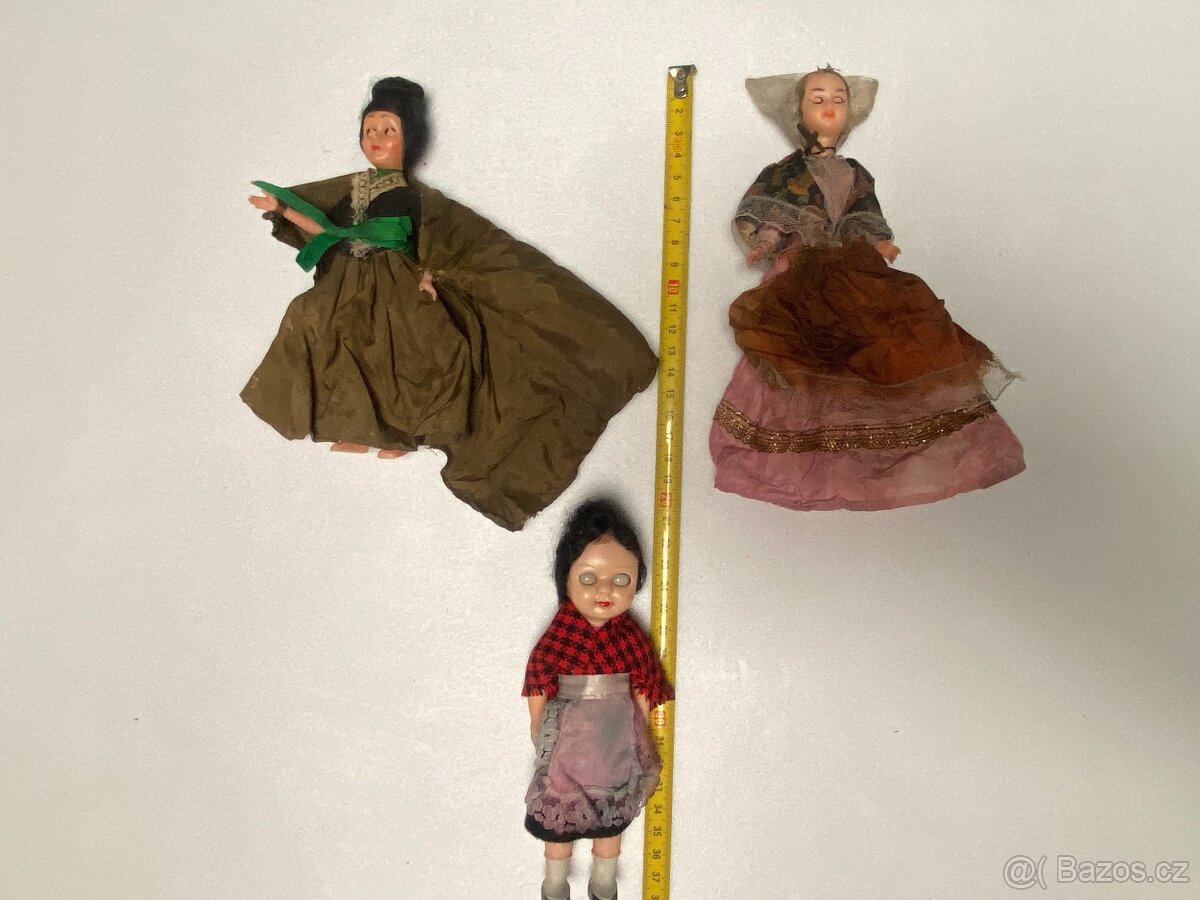 retro panenky s mrkajícíma očima - 8