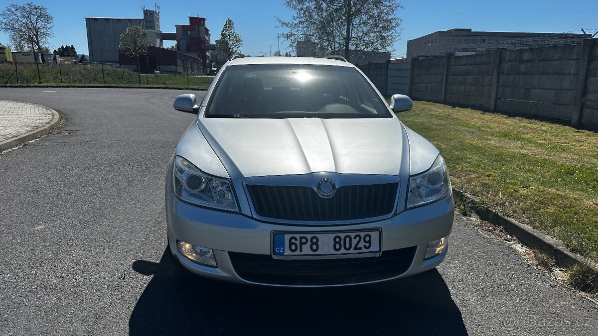 ŠKODA OCTAVIA 1.6 MPI - 8