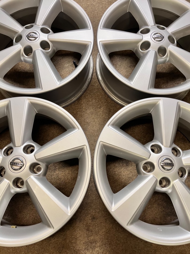 5x114,3 R17 originál alu Nissan Qashqai - ET 40 - 8