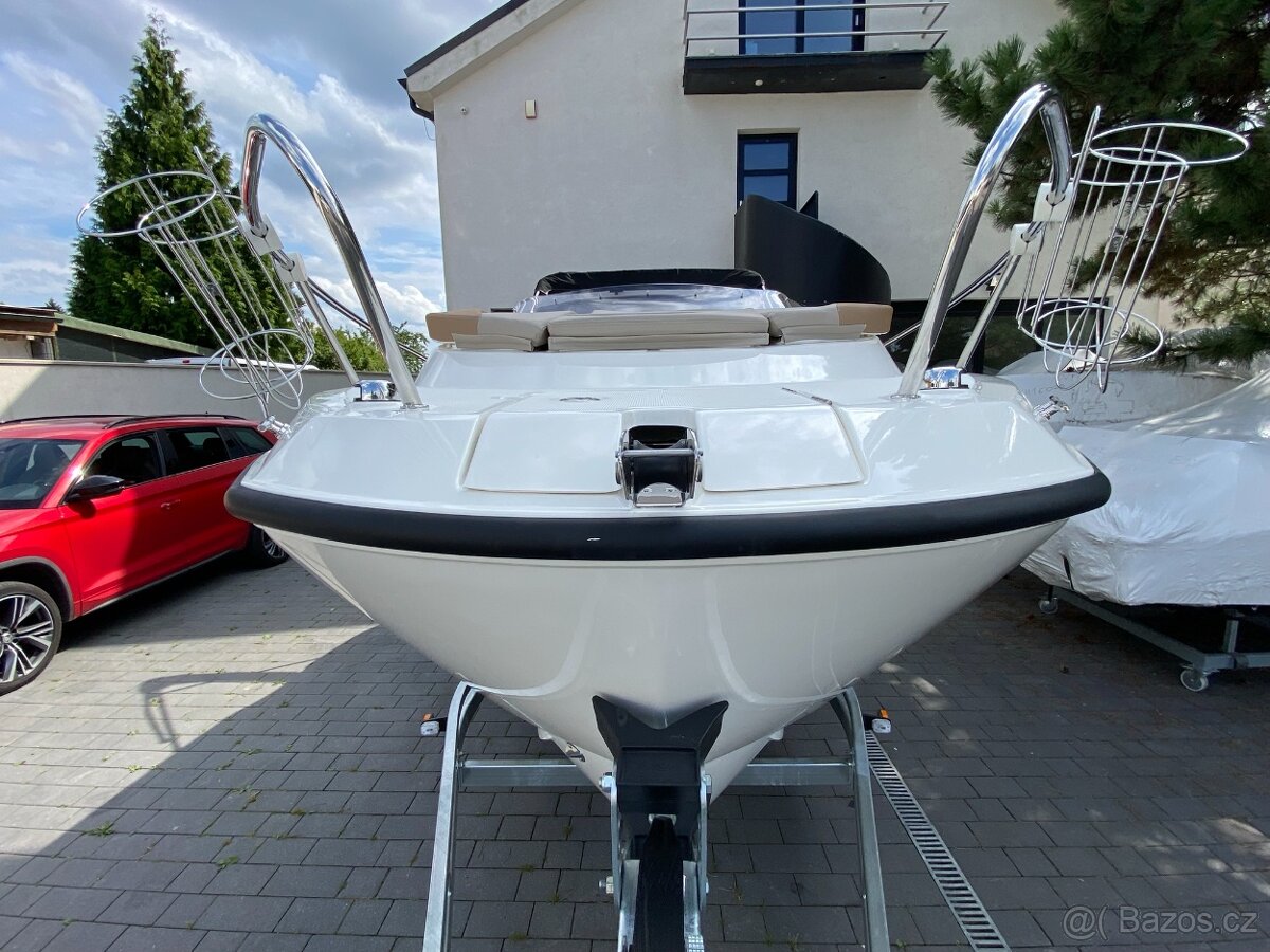 QUICKSILVER 555 CABIN - 8