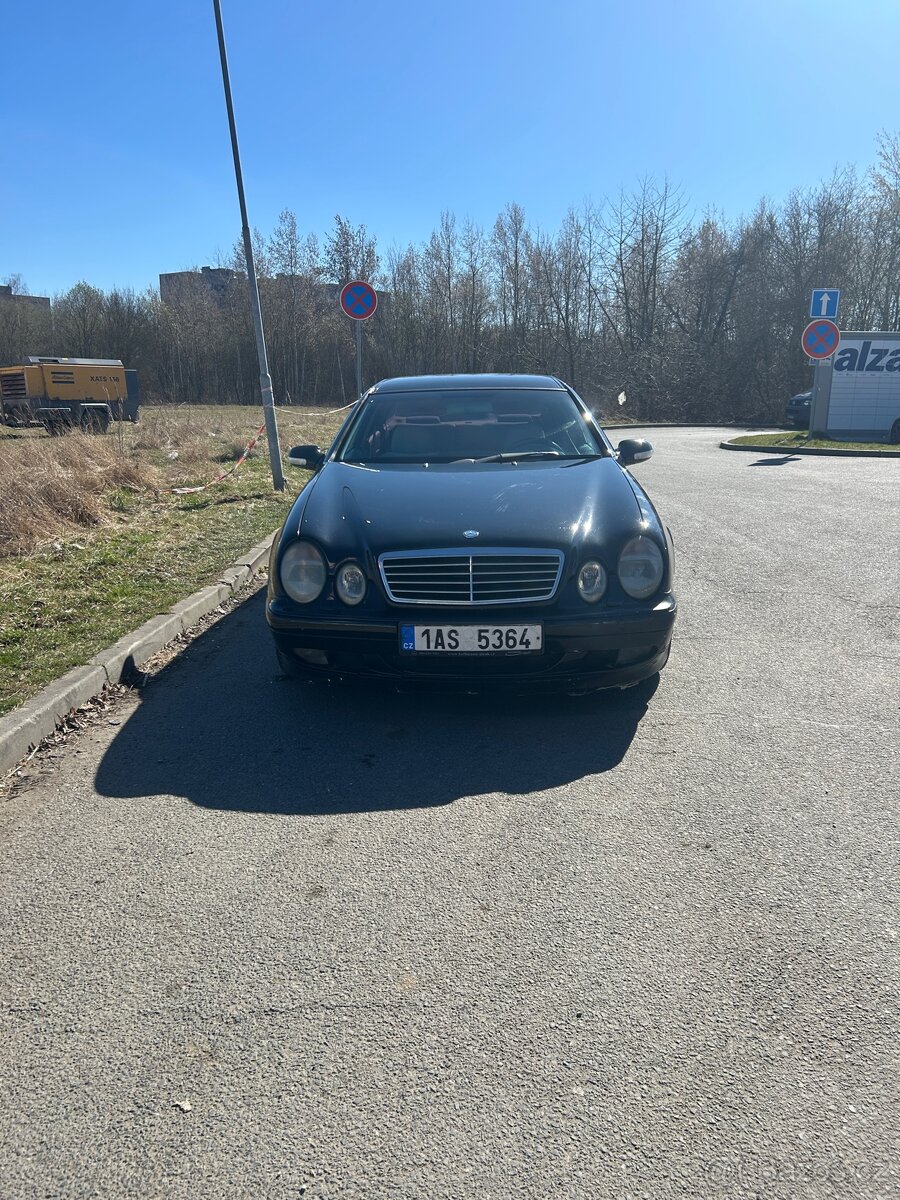 Mercedes clk w208 - 8