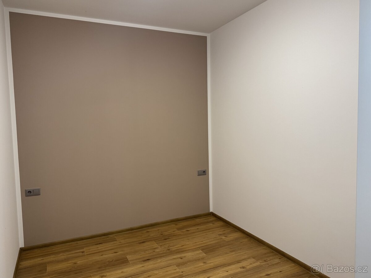 Pronájem útulného bytu 2+kk, 52 m² – Staré náměstí - 8