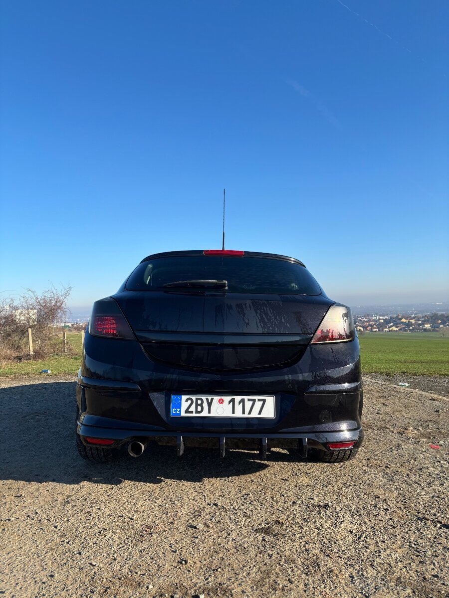 Opel Astra H GTC 2x OPC line - 8