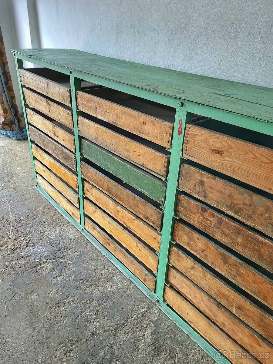 Industriální regál / komoda - 8