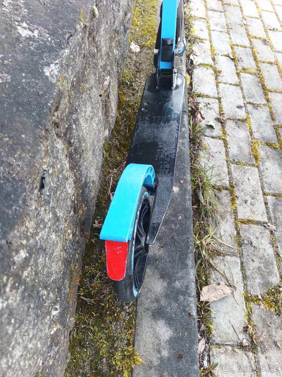 Dětská koloběžka - 8