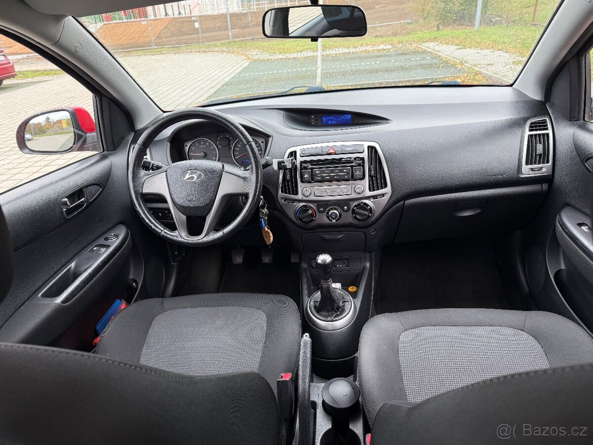 Hyundai i20 • 1.2 benzín • 62,5 kW • 2013 • 104 000 km - 8