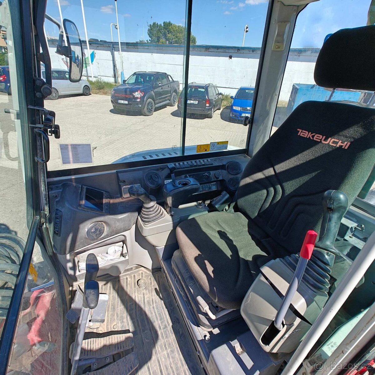 TAKEUCHI TB 250-2, SLEVA + kladivo v ceně - 8