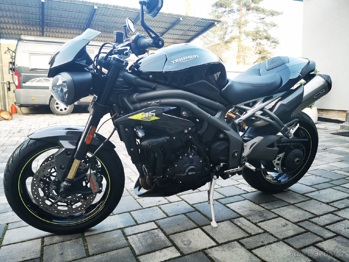 Triumph Speed Triple 1050 RS - 8