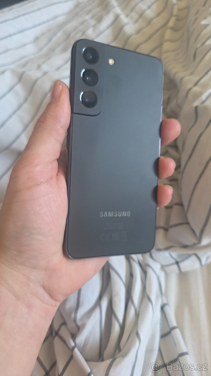 Samsung S22 - TOP stav - 8