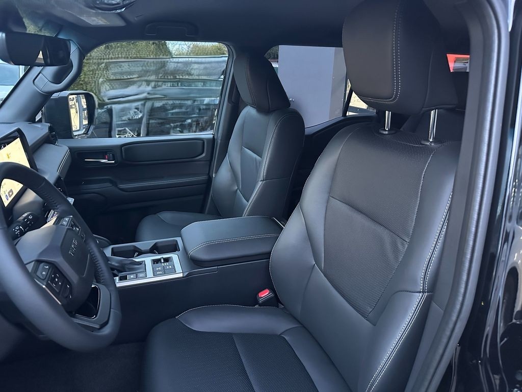 Toyota Land Cruiser 250 invisible 2,8L Rok vyroby 01/25 - 8