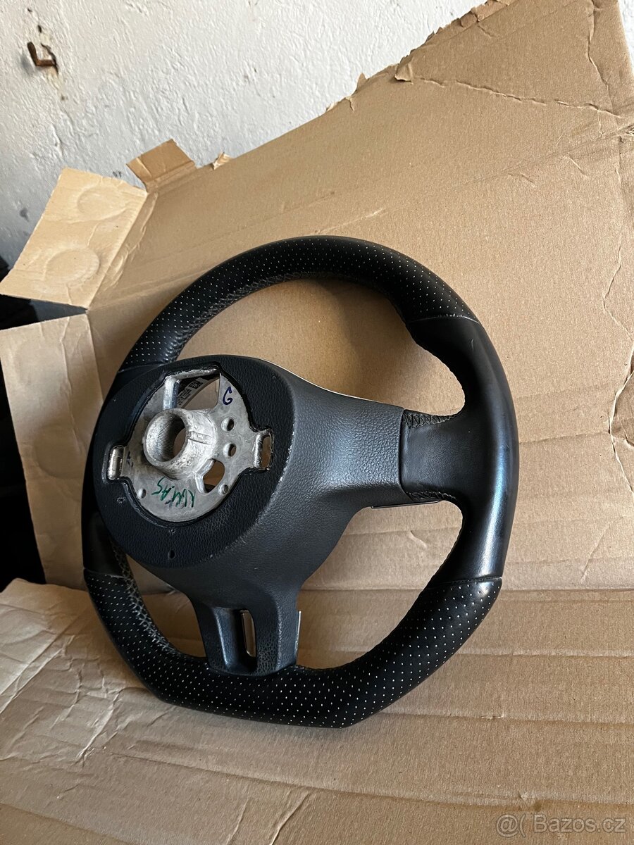 Originální multifunkční volant VW Scirocco + airbag, kůže - 8