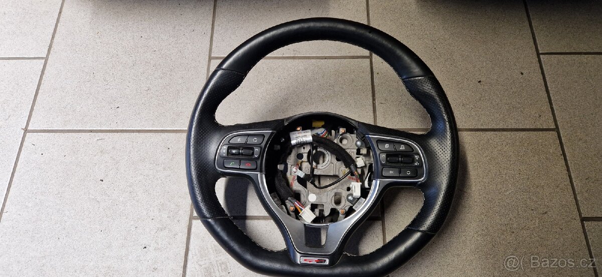 Kia sportage GT IV 2018 kožený interiér - 8