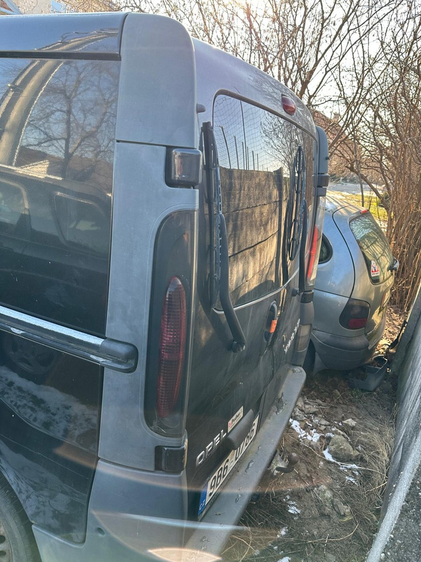 Nákladní automobil – Opel Vivaro - 8