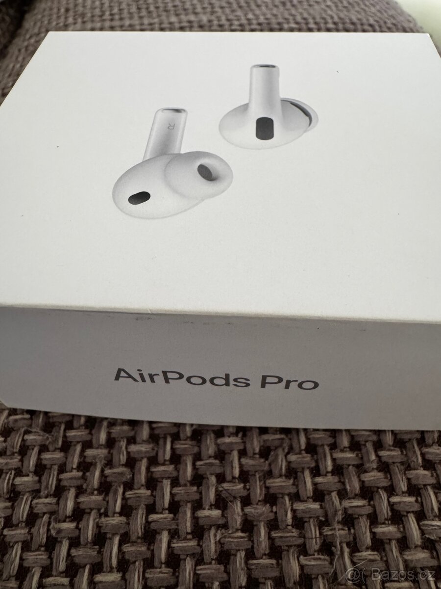 AirPods pro 3 - 8
