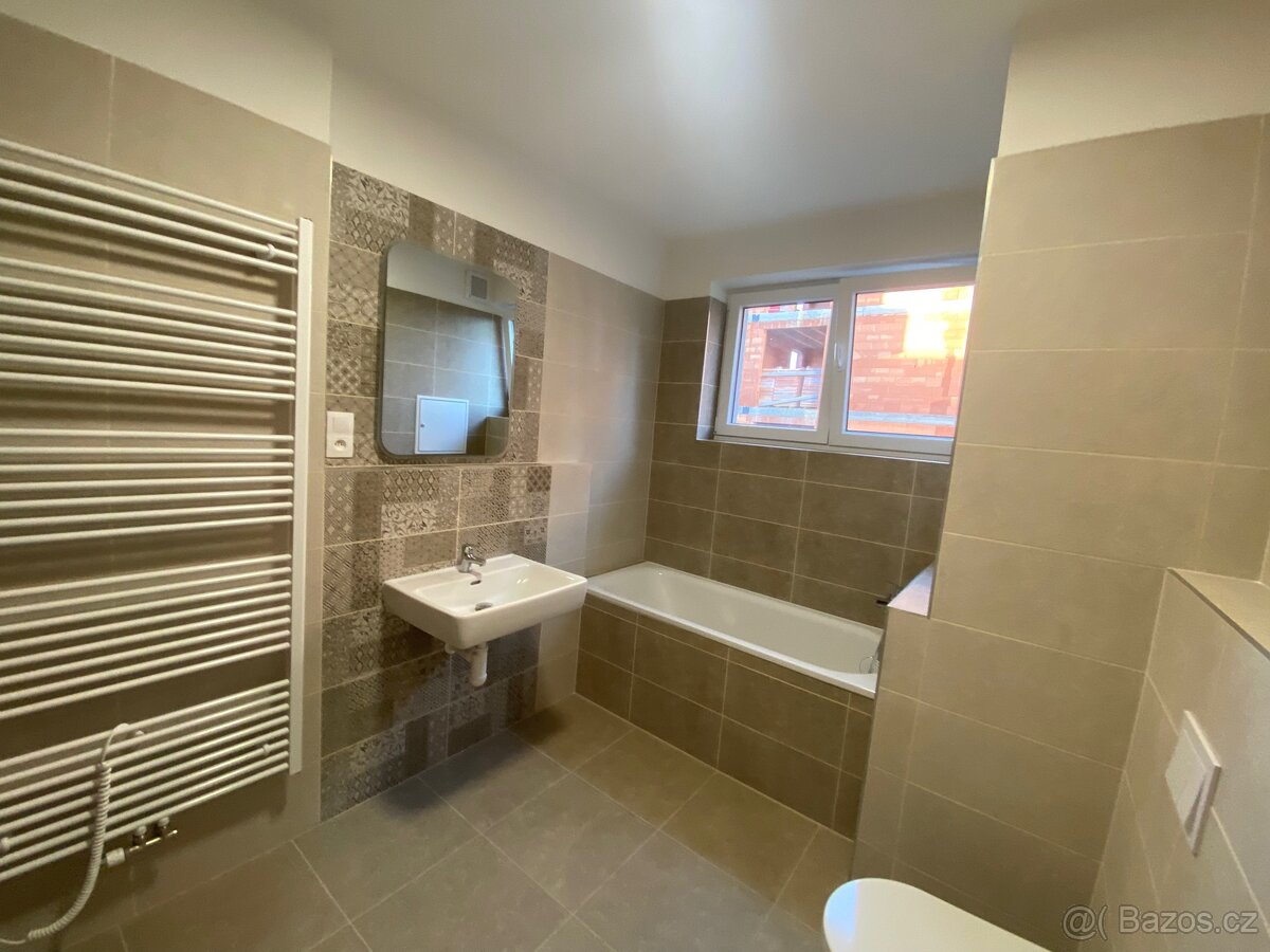 Pronájem bytu 2+kk Heřmanova Huť - 8