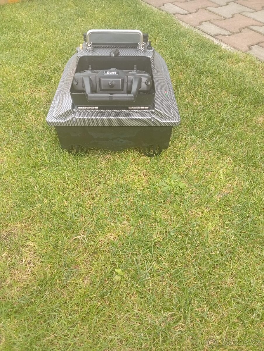 Zakrmovací, zavážecí loď s GPS, loďka na ryby až 160 pozic - 8