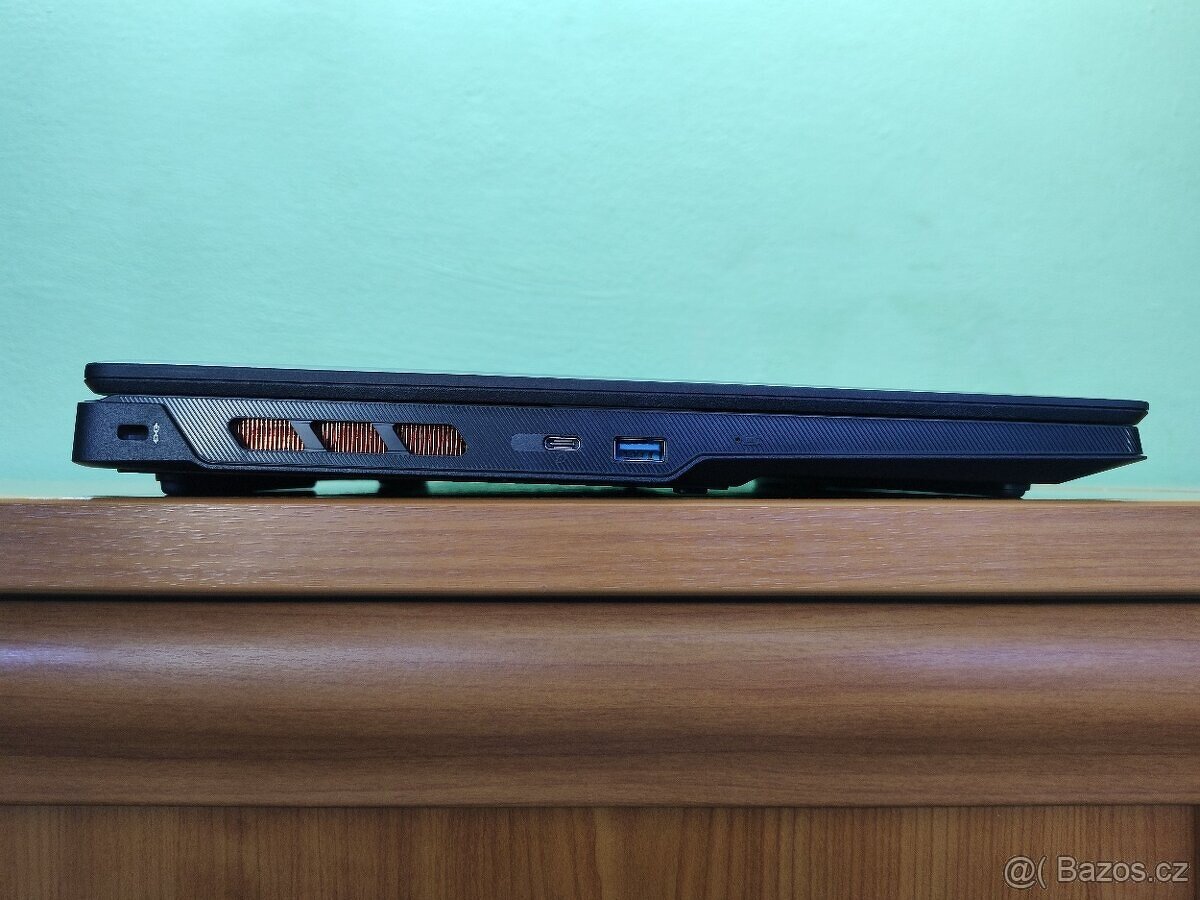 Obří 18" Msi,RTX-5070 Mux,R-9,QHD+,1TB-Záruka - 8