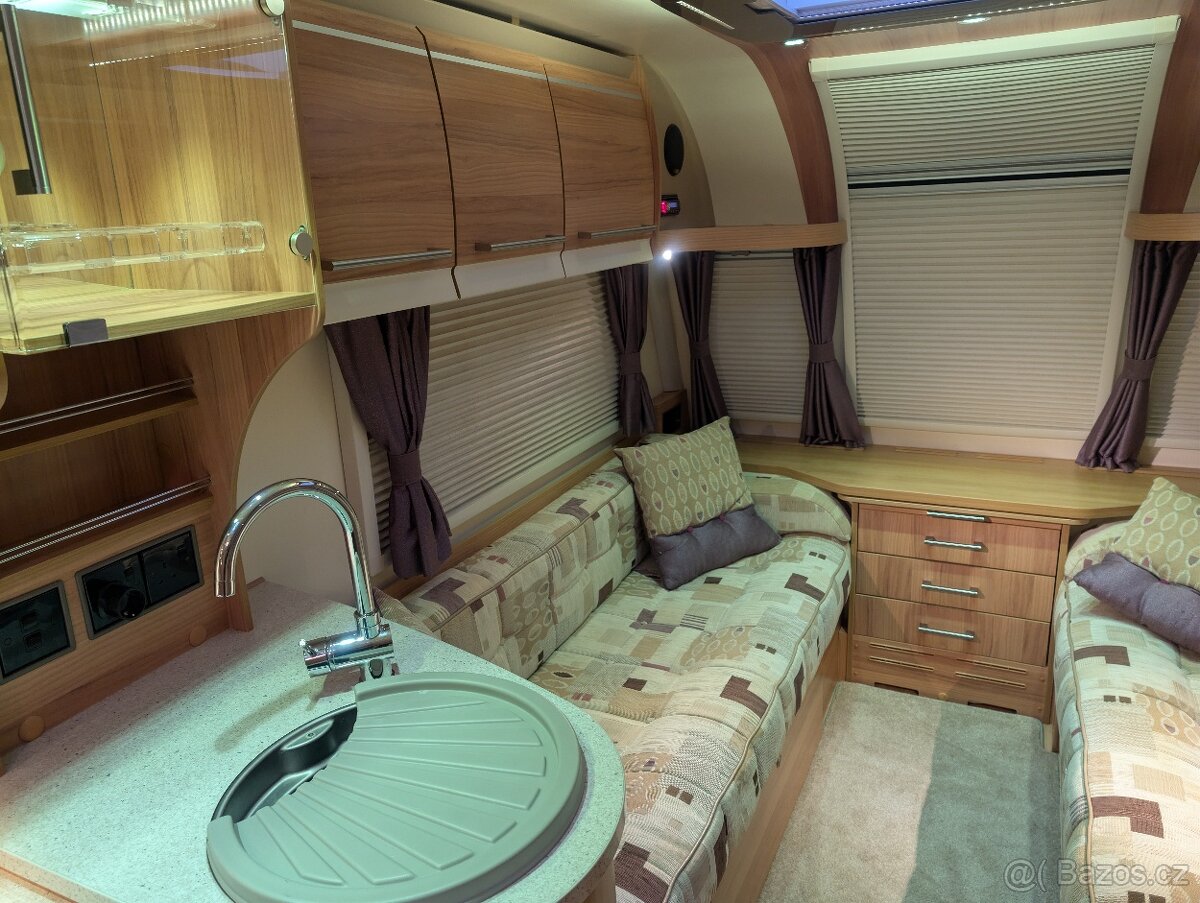 BAILEY UNICORN 2 MADRID 2014,MOVER,ALDE,VELKÁ KOUPELNA,ATC - 8