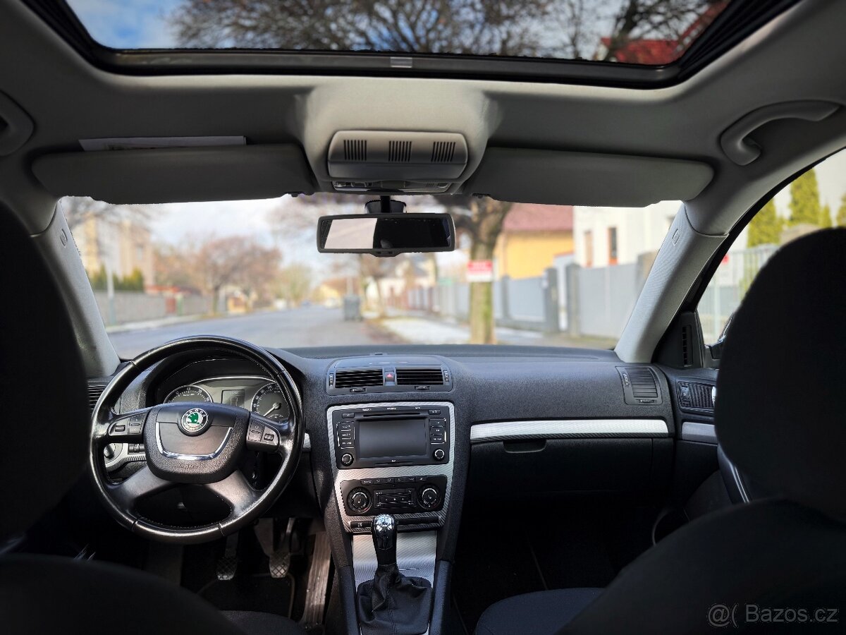 Octavia2 facelift 160tkm 2010 - 8