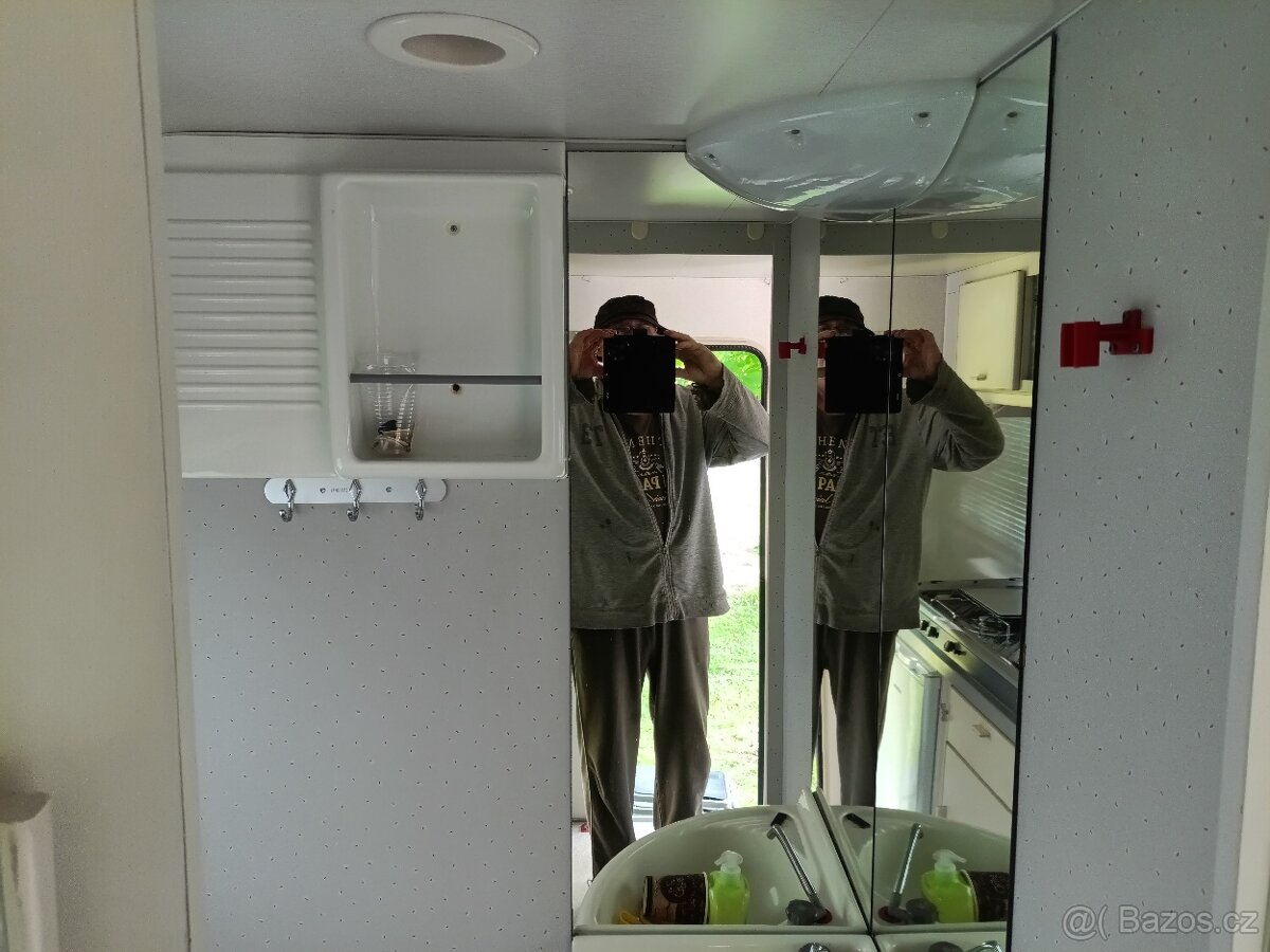 Obytný přívěs Adria - 8