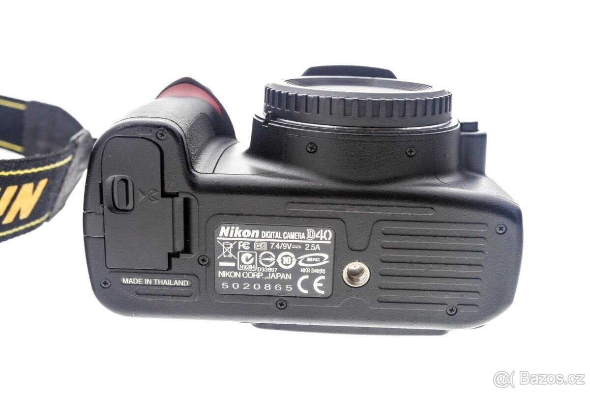 Zrcadlovka Nikon D40 + 18-55mm - 8
