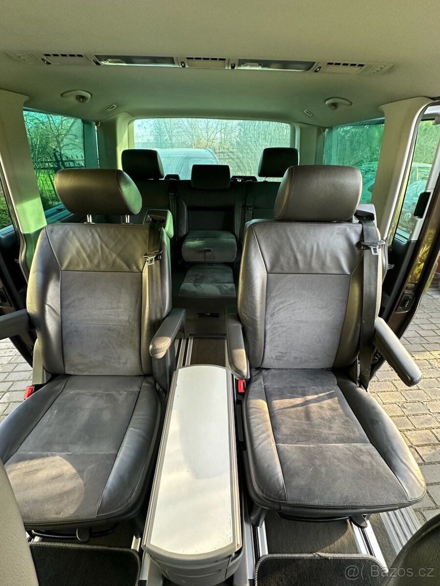VW Multivan T5, 2.0 TDI 103 KW, manuál. - 8