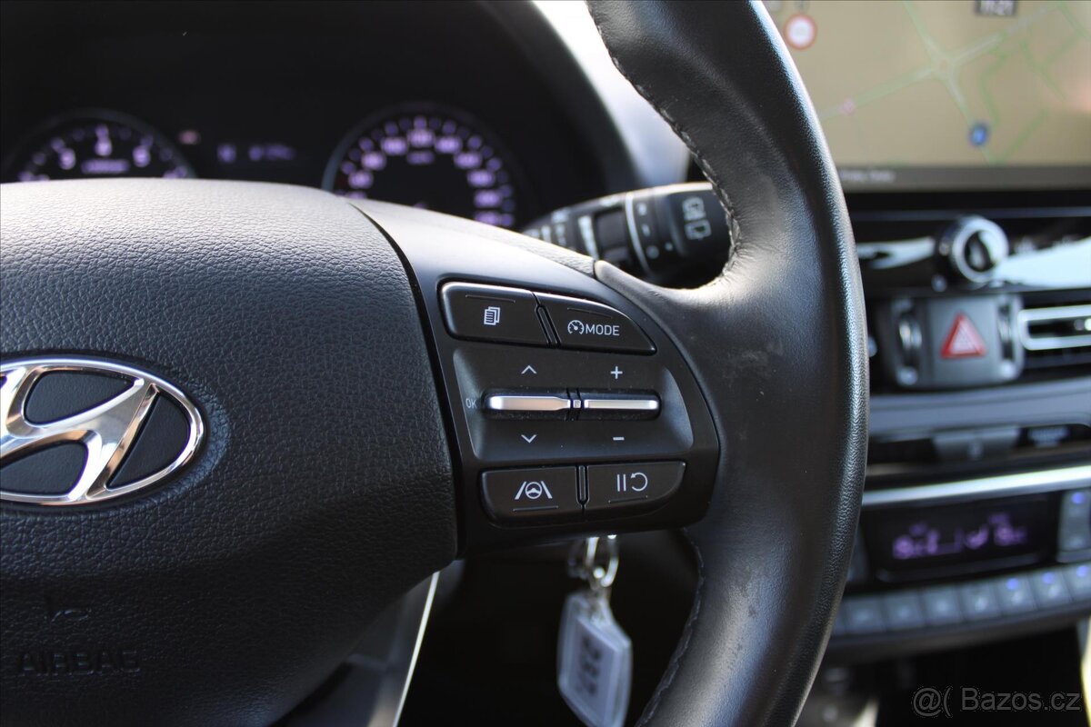 Hyundai i30 1.5 T-GDI MHEV 48V 117kW ČR (2022) - 8