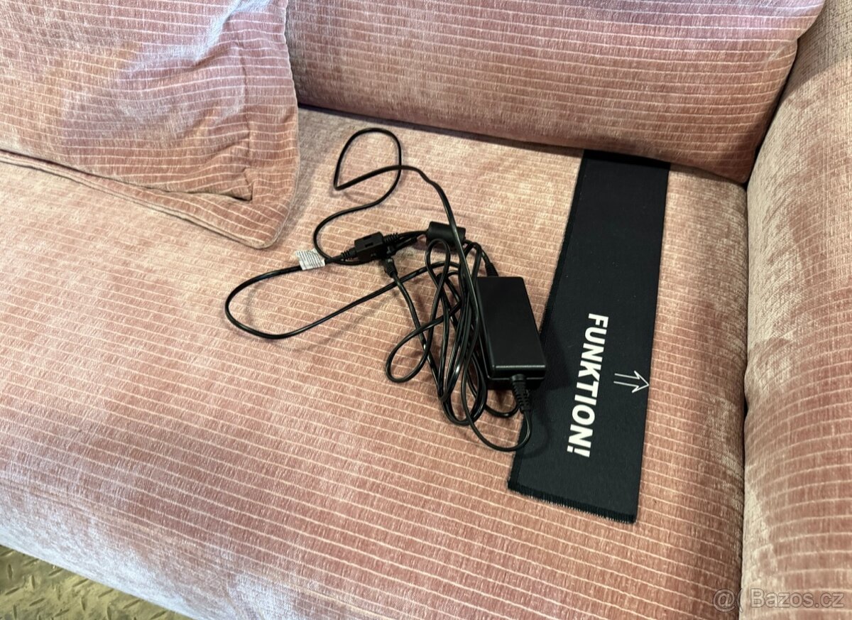 Rohová sedačka elektr. polohování růž. NOVÁ 2. j. - 8