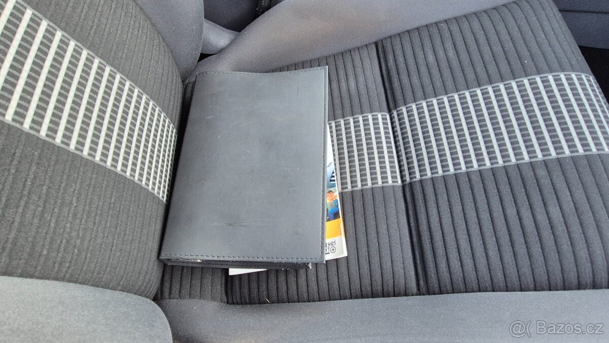 Volkswagen Golf V - 8