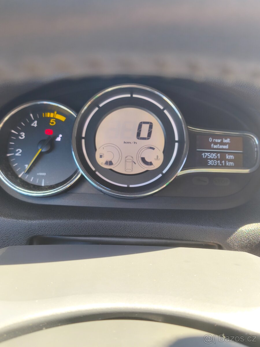 Renault Mégane III Grandtour - 8