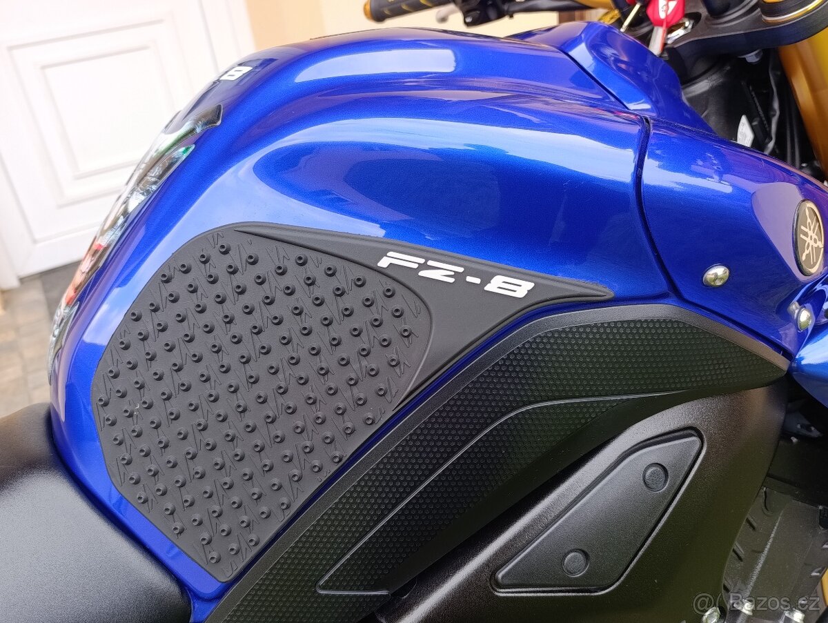 Yamaha FZ8 - 8